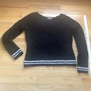 ZENANA OUTFITTERS NWT THE CUTEST VERSATILE CABLE KNIT SWEATER, APPROX 22” LONG